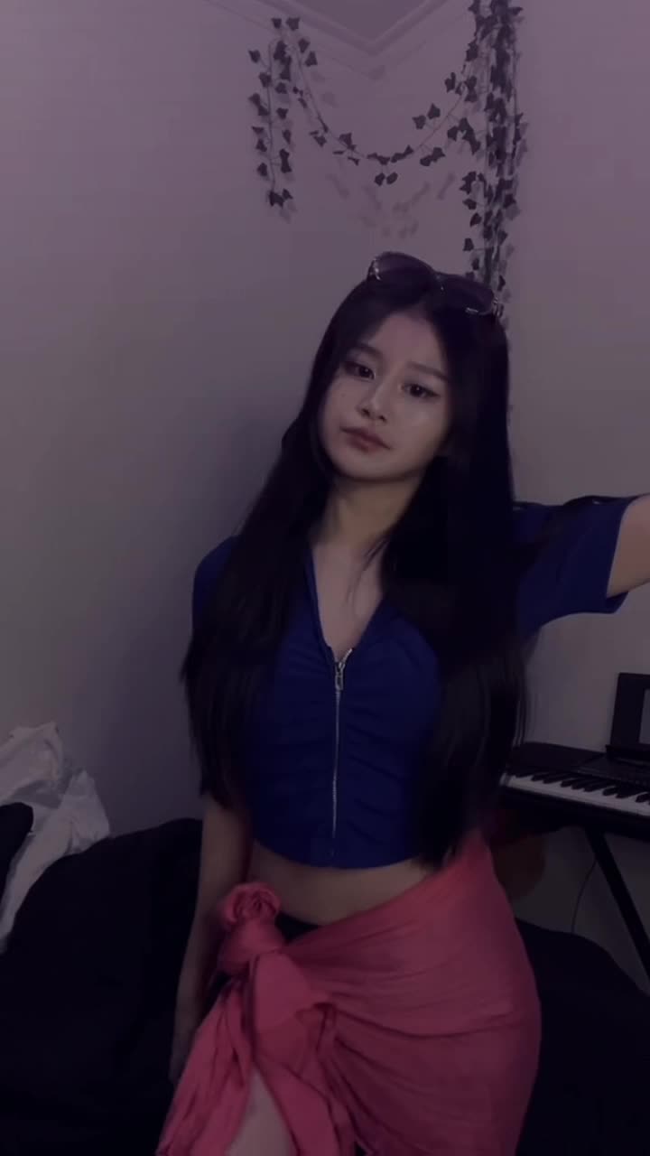 @....