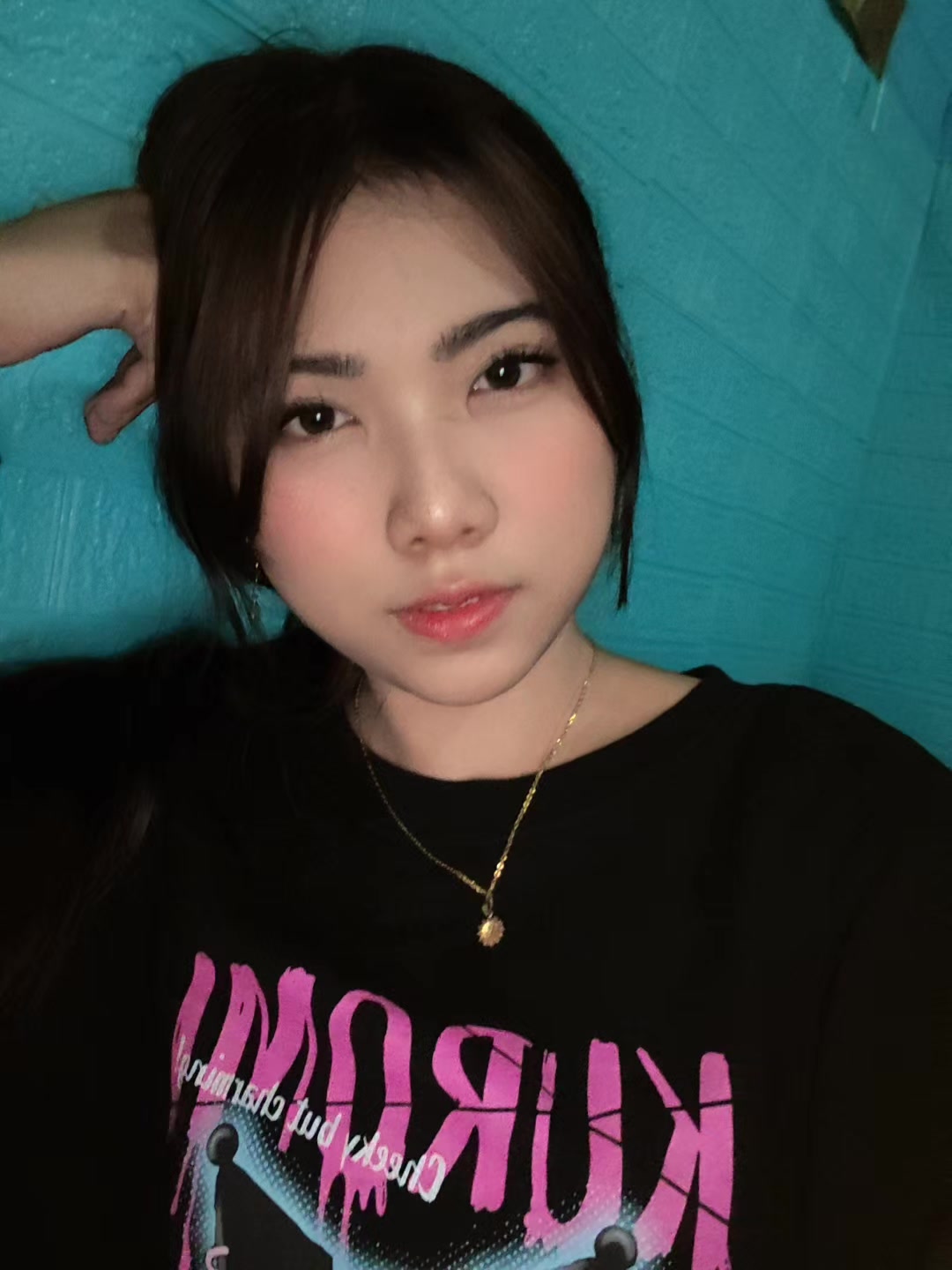 @urgirl_crxtn