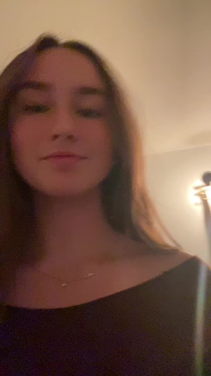 @laura