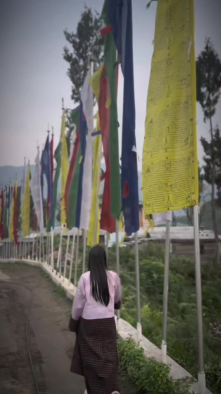 @མོ