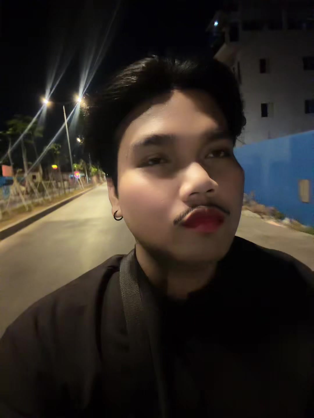 @លី ហ៊ួរ 🏳️🌈