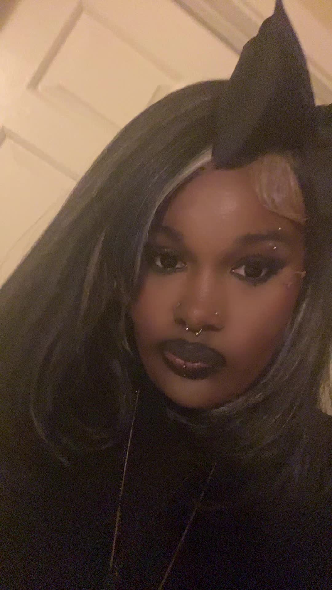 @wolfgyaal