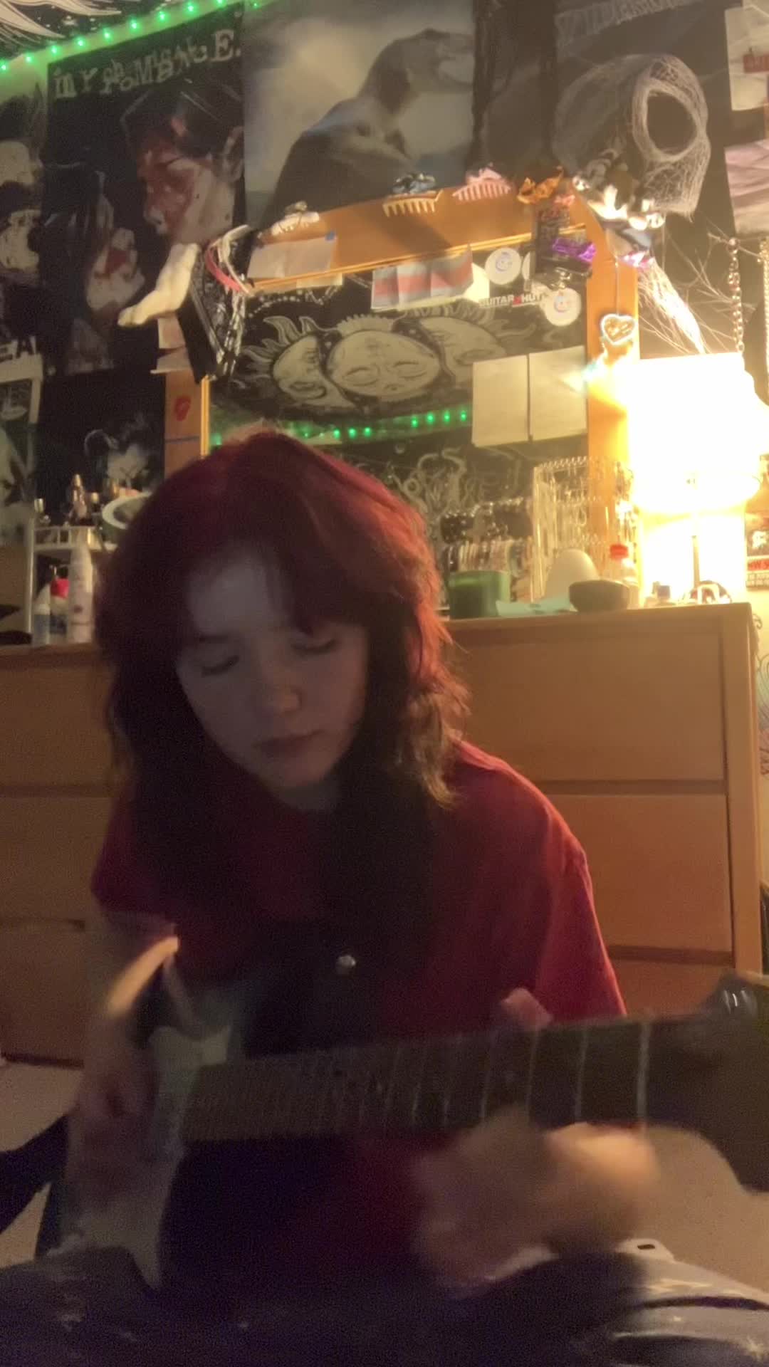 @Julez 🙀 🎸