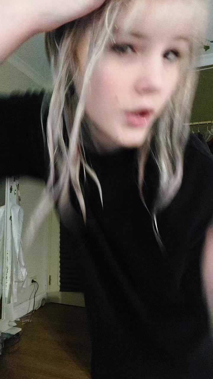 @аня