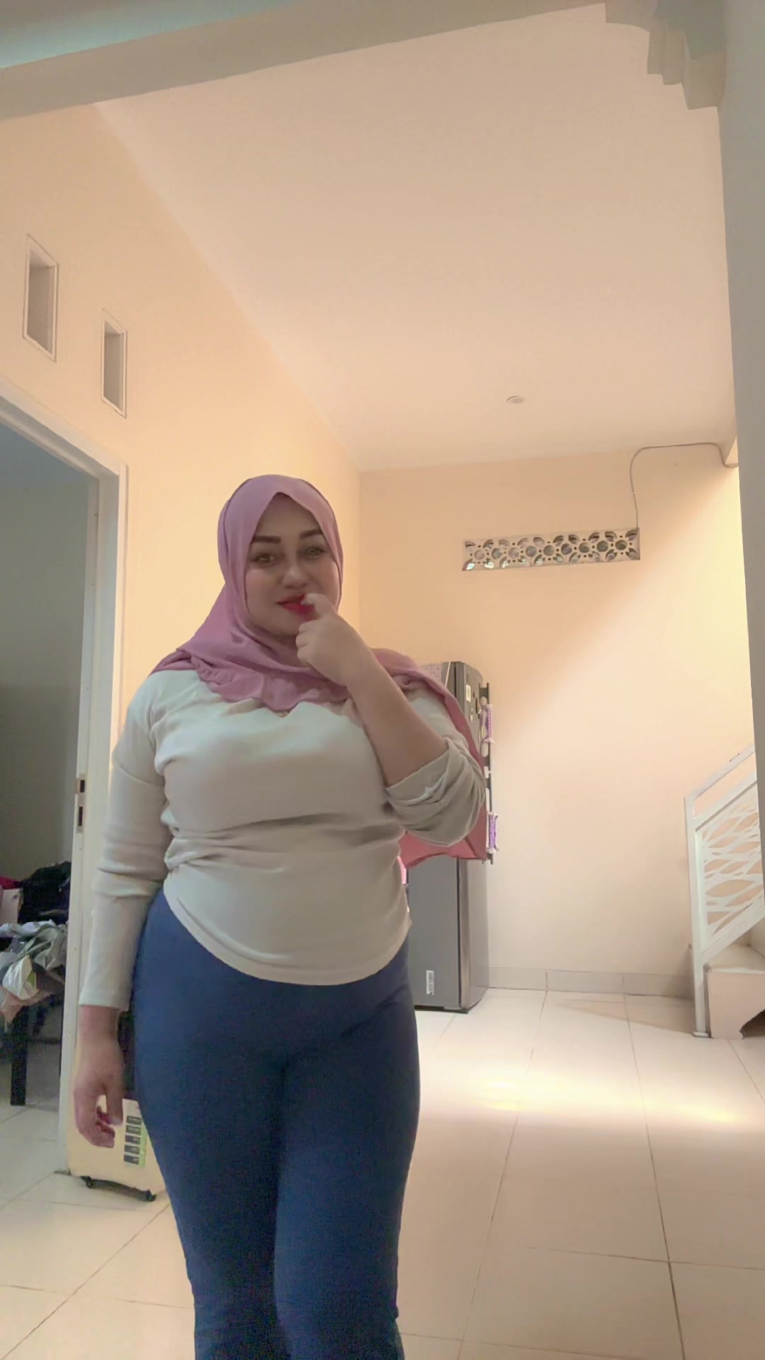 @momihzahwavarel