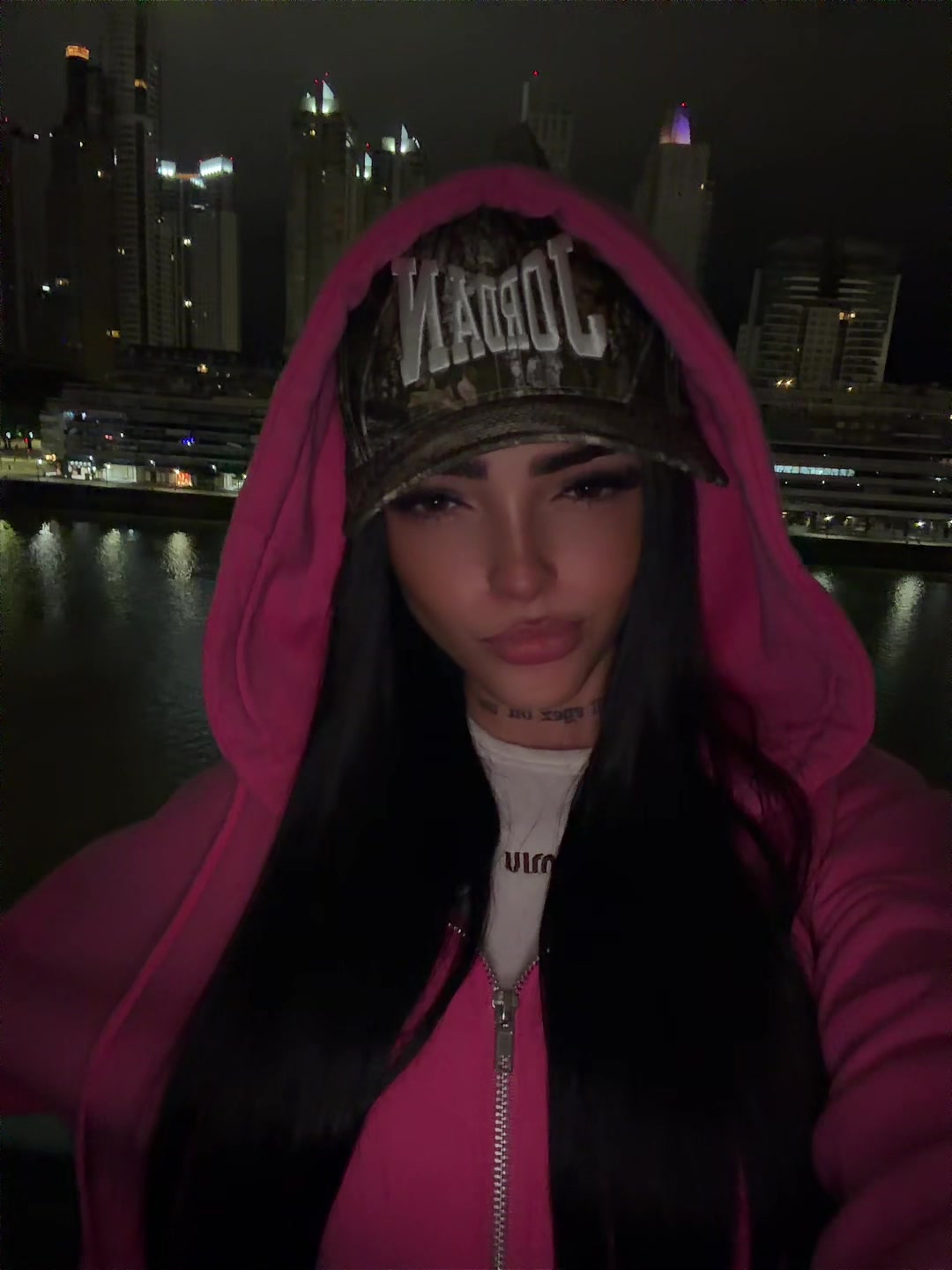@Valentina Goldzen