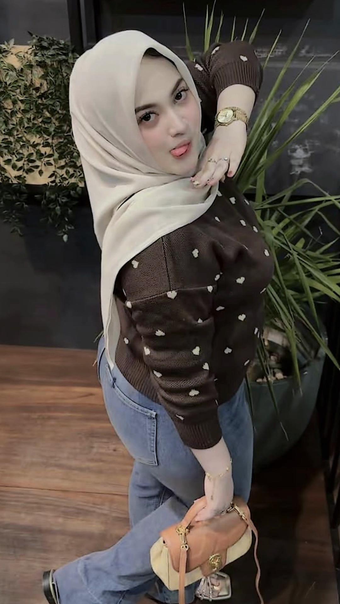 @anniputri5