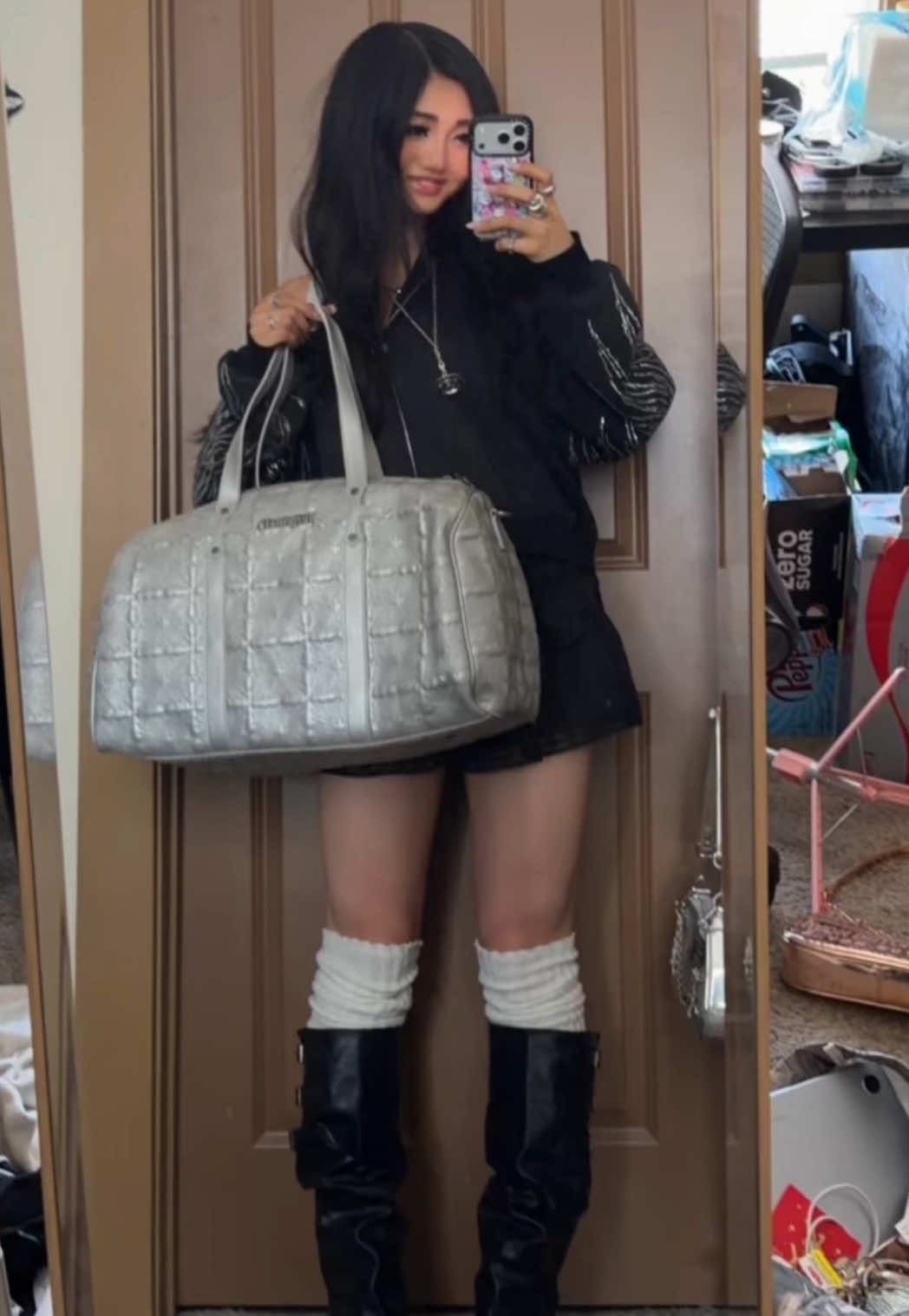 @Emeowie