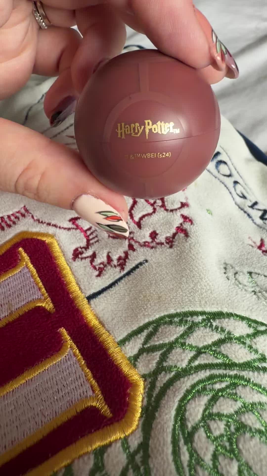 @Lornapanda123