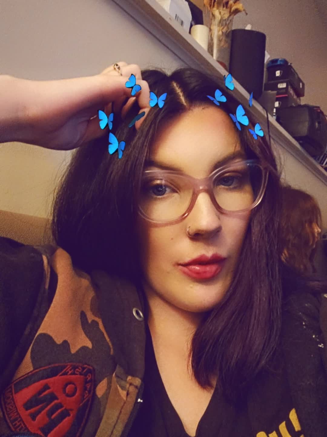 @glitterpoop22