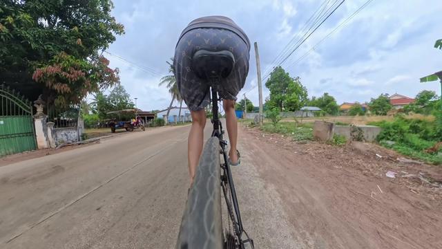 @Van Sophearak- សុភារះ🇰🇭