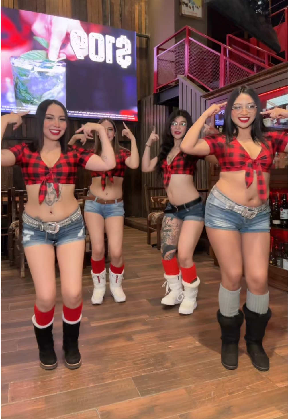 @Twin Peaks Mundo E