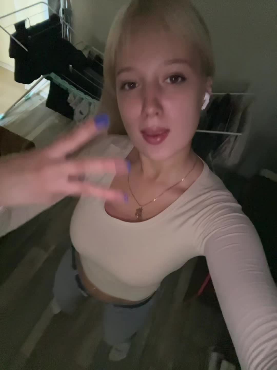 @blondy