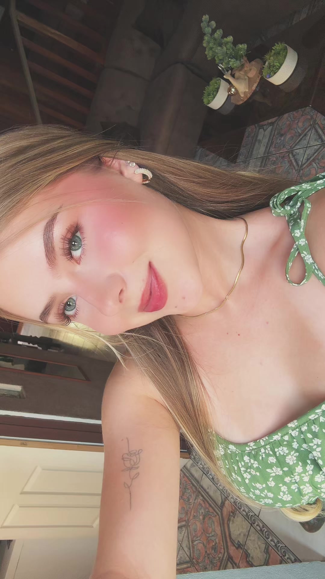 @__nancymora__
