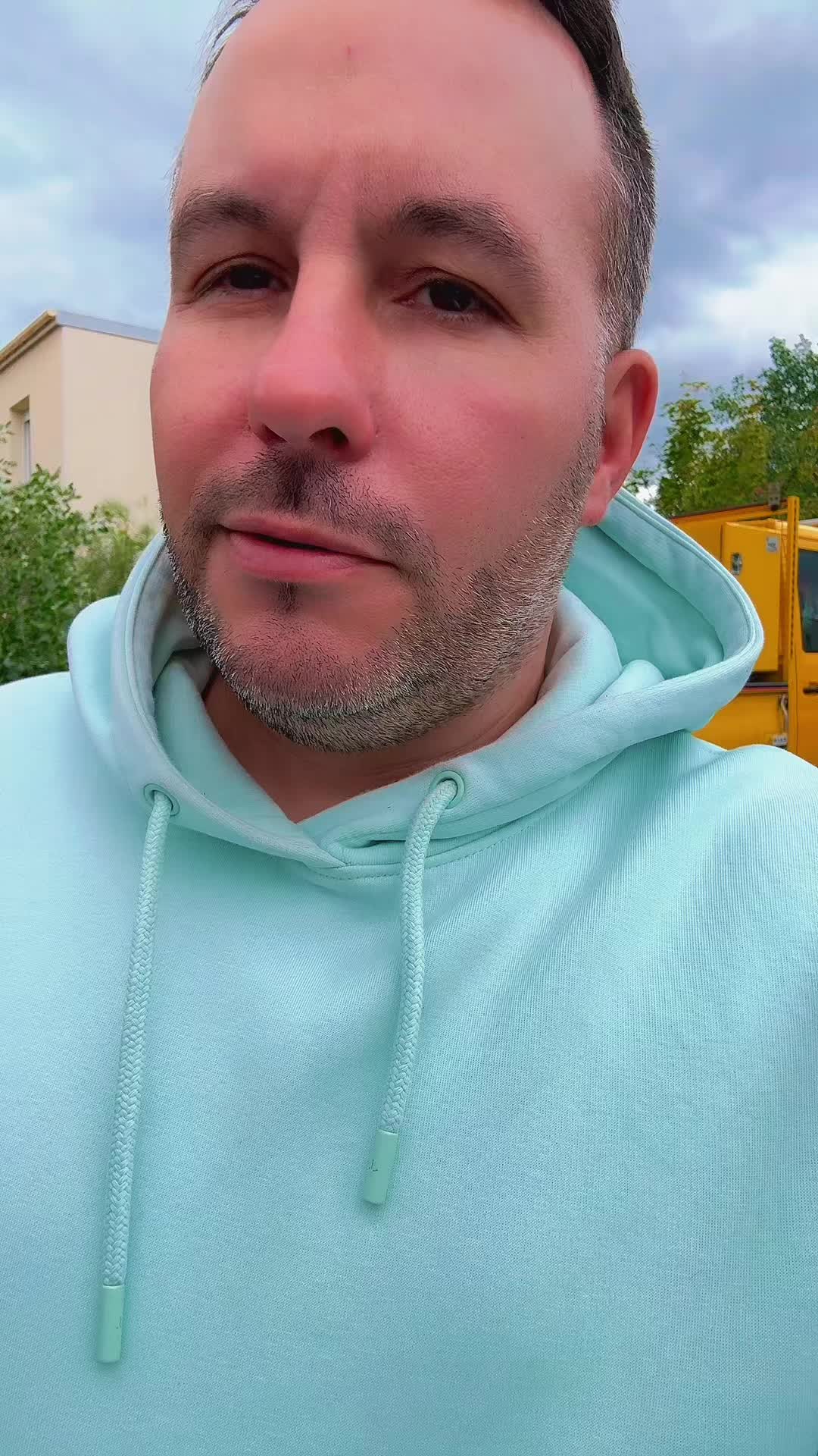 @leroutierdelanuit