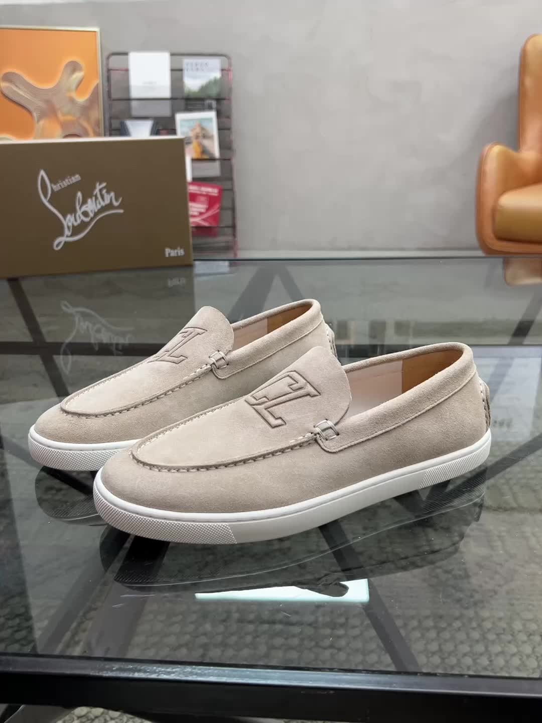 @Fashion brand
