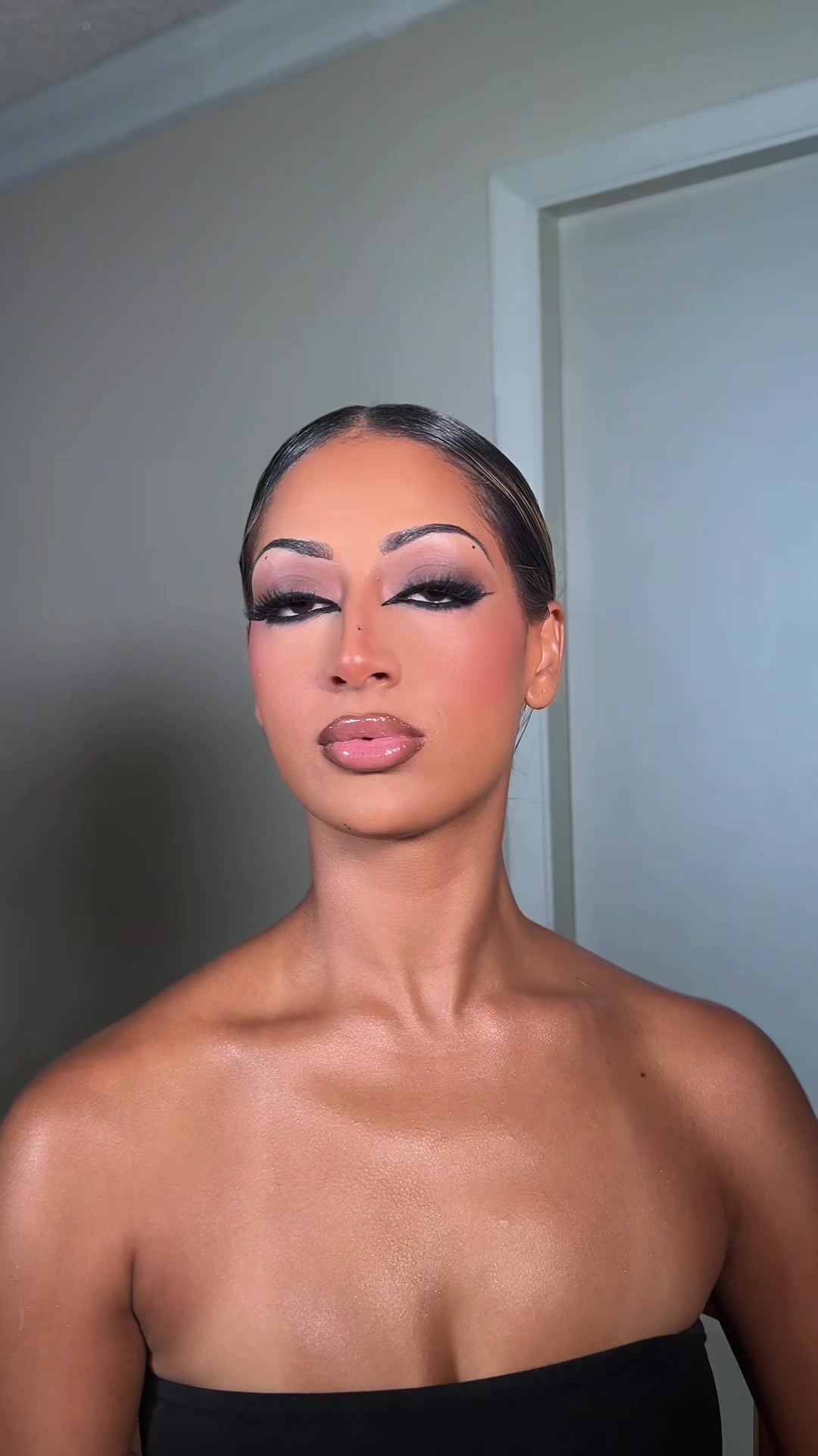 @JAEL| MUA | MIA/TPA CREATOR 🌴