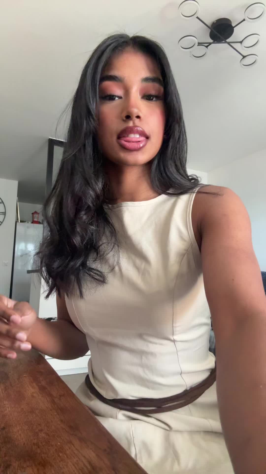 @Paviviii