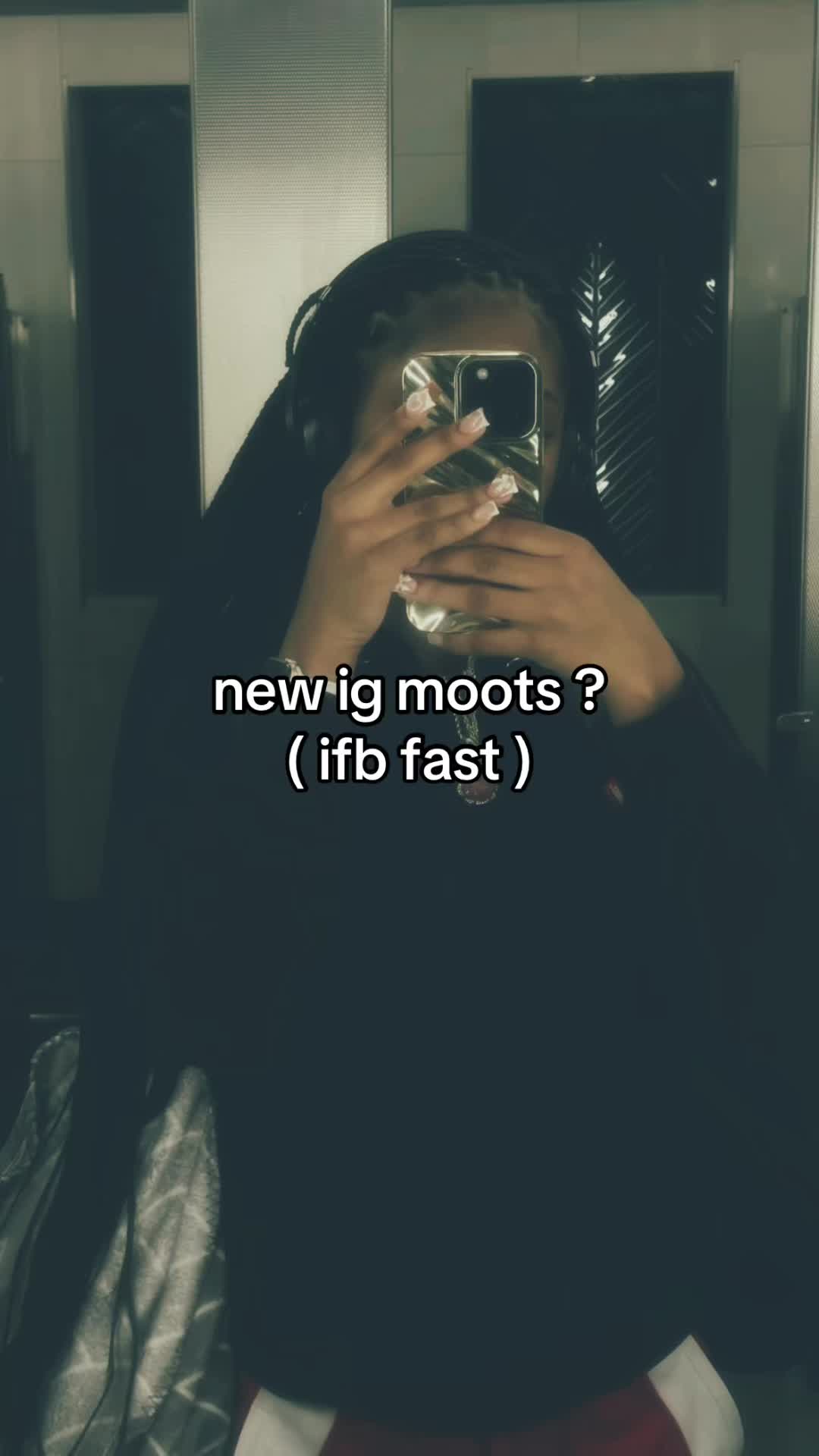 @ᥫ᭡.