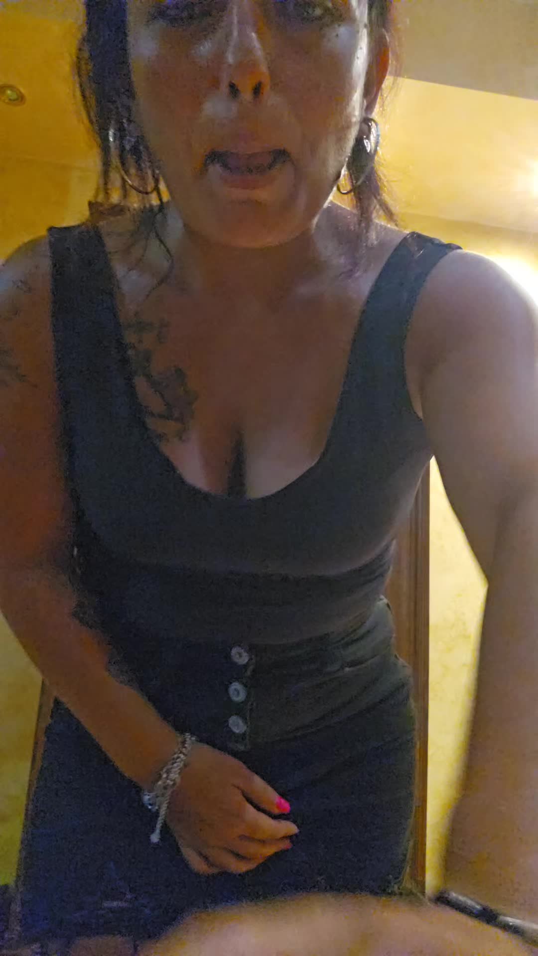 @Valentina 💣💥