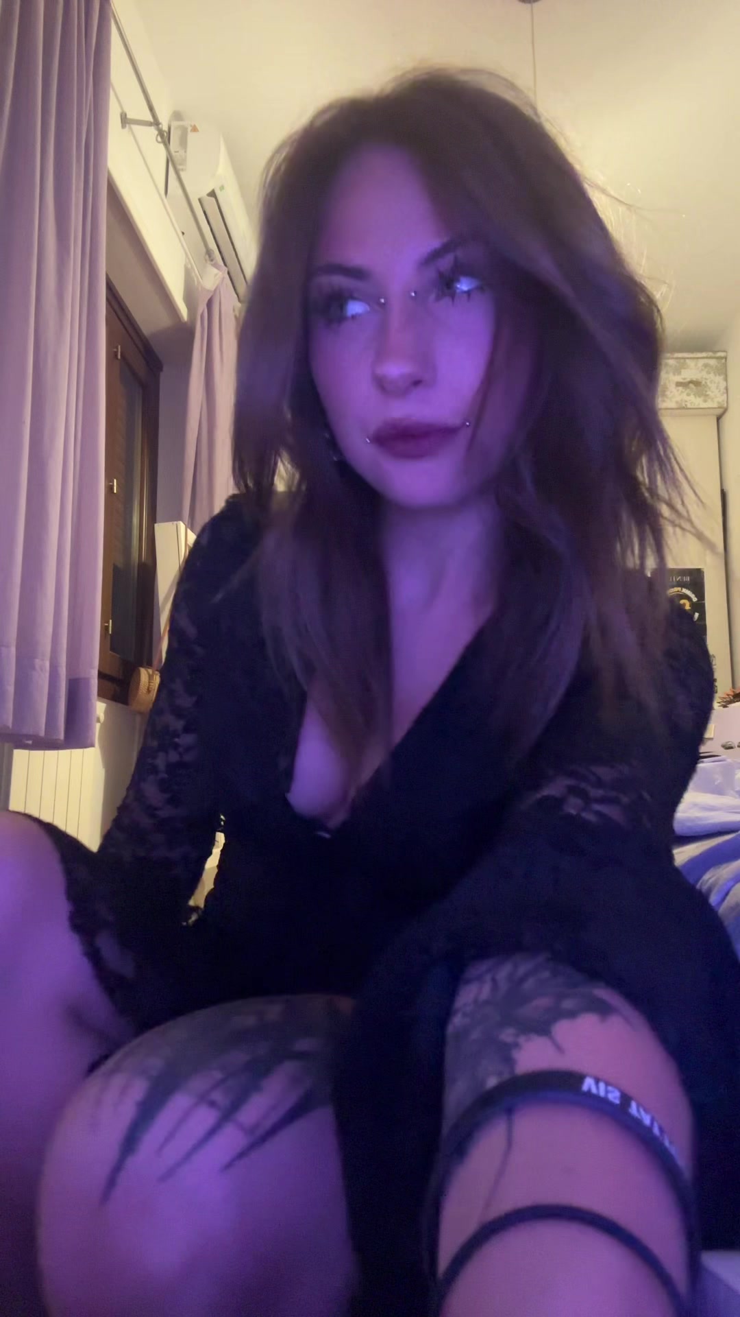 @Luna