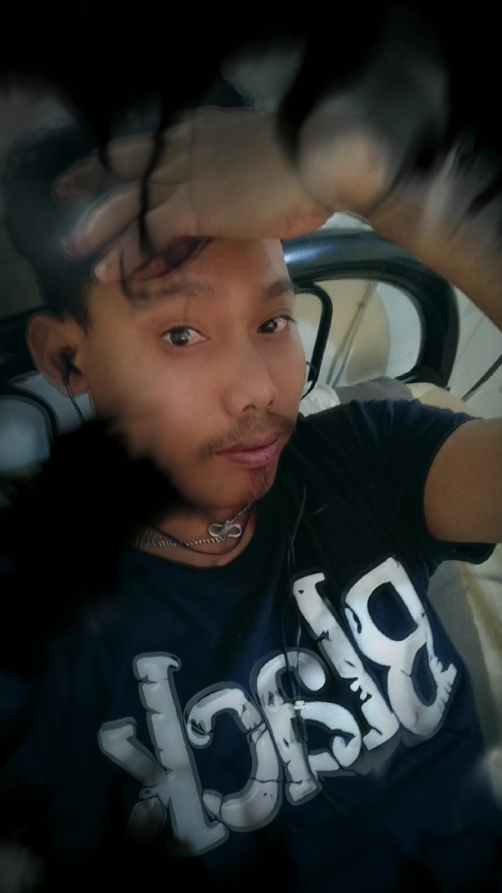 @RaZ bOoN .cY (•_•) Vai