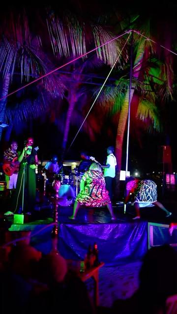 @The New Big Tree Beach Resort