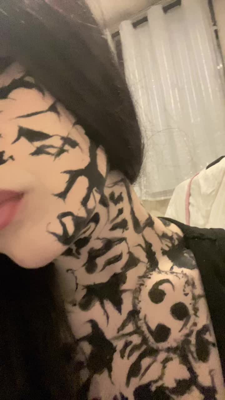 @♱