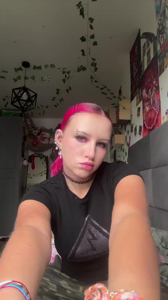 @ur.favpinkie
