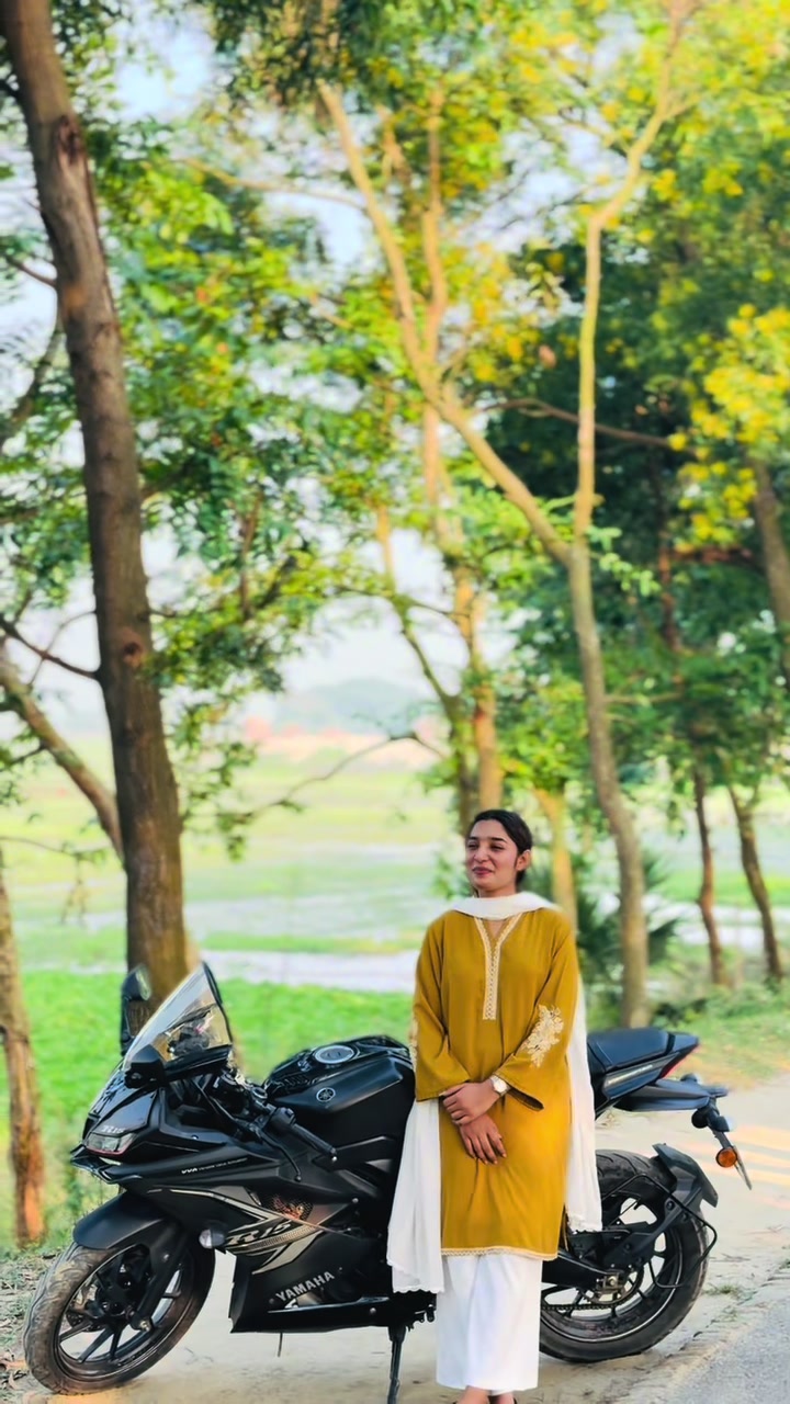 @Lady Biker Shreya