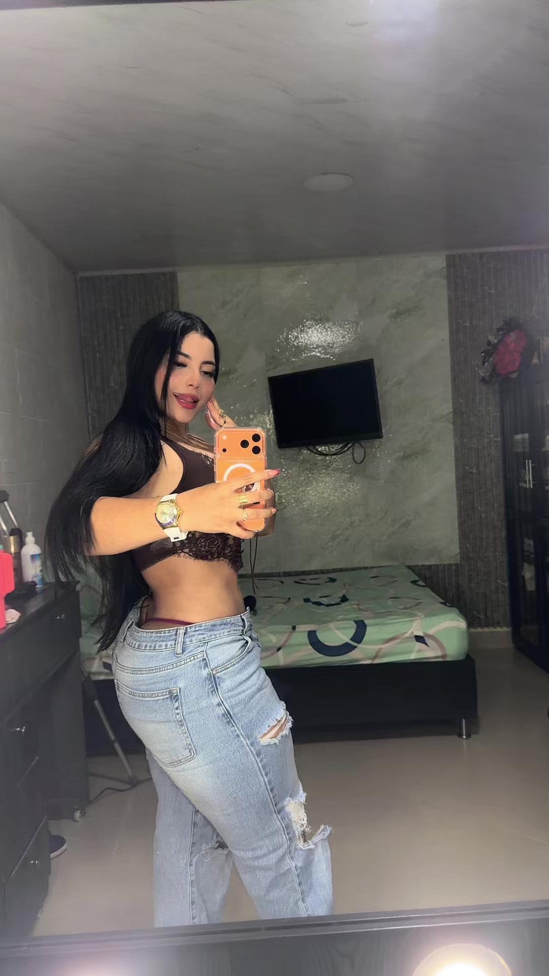 @Angiearango