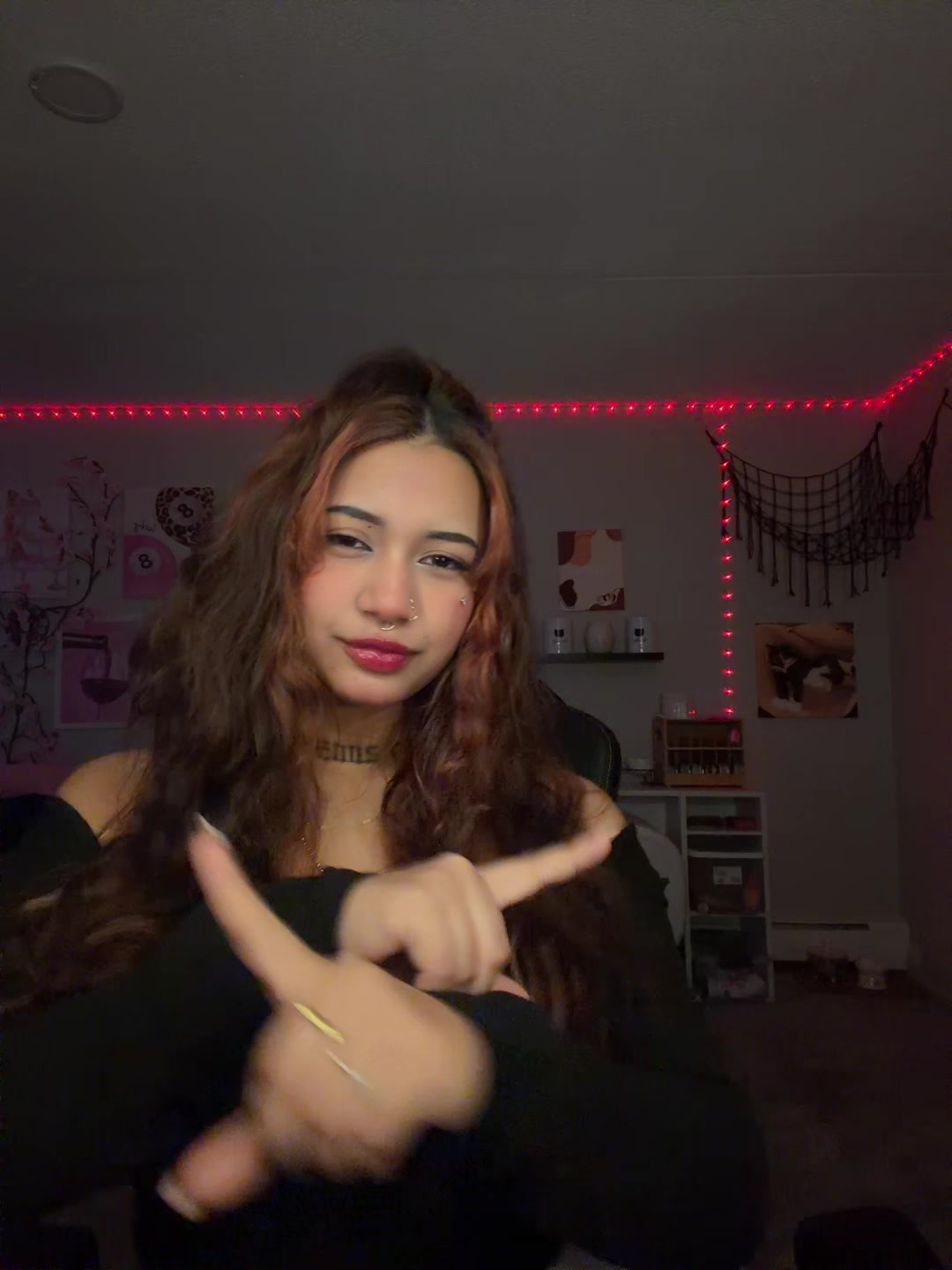 @Lari🌈