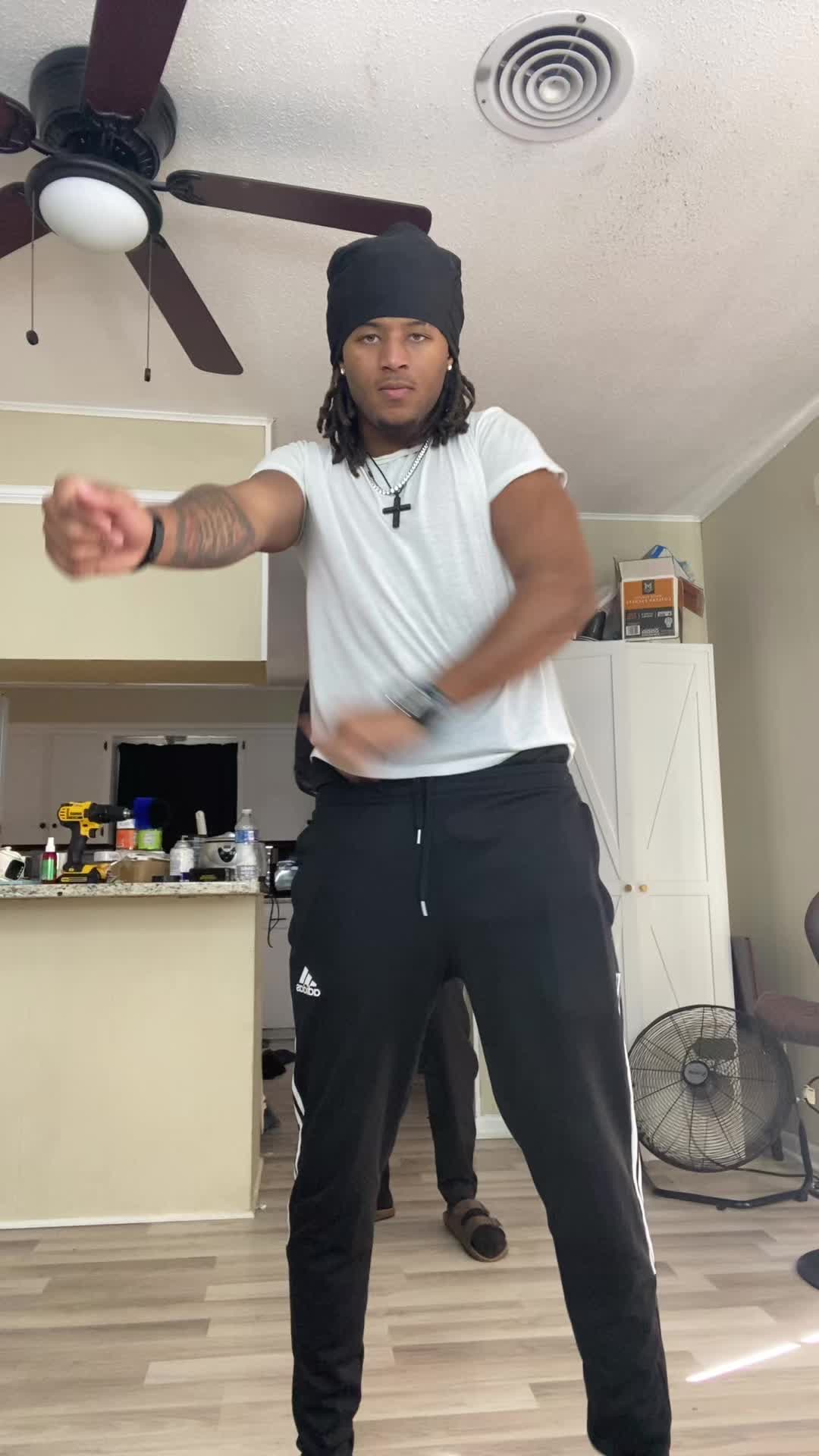 @Ramuu_