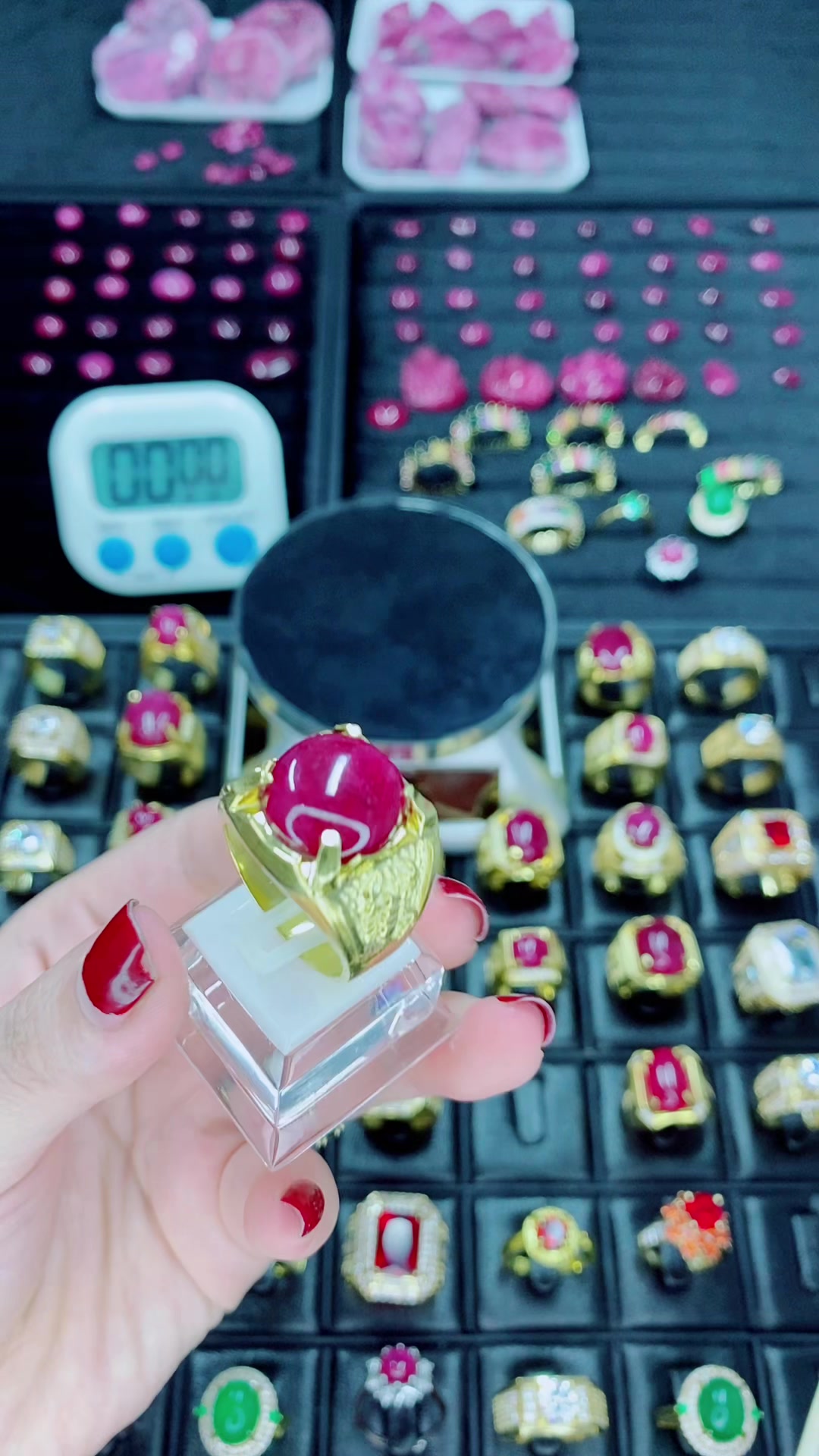 @MẠNH LI&Ecirc;N LUXURY