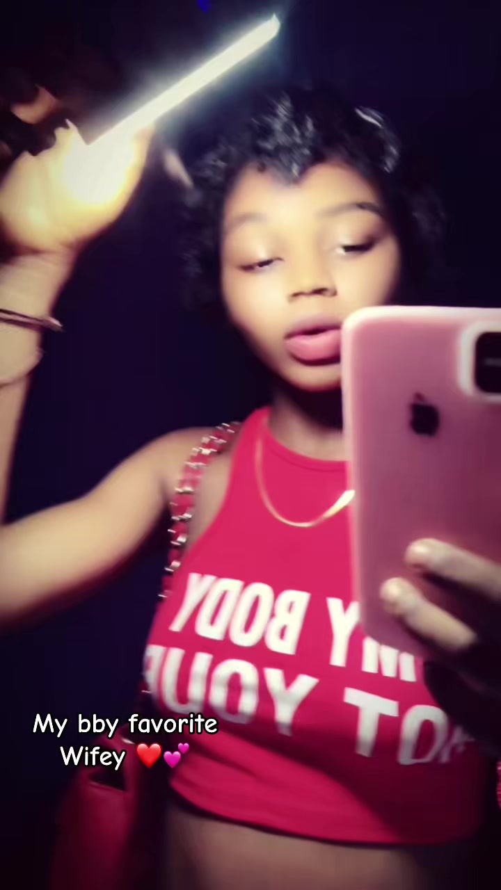 @QUEEN 💞 LOVER