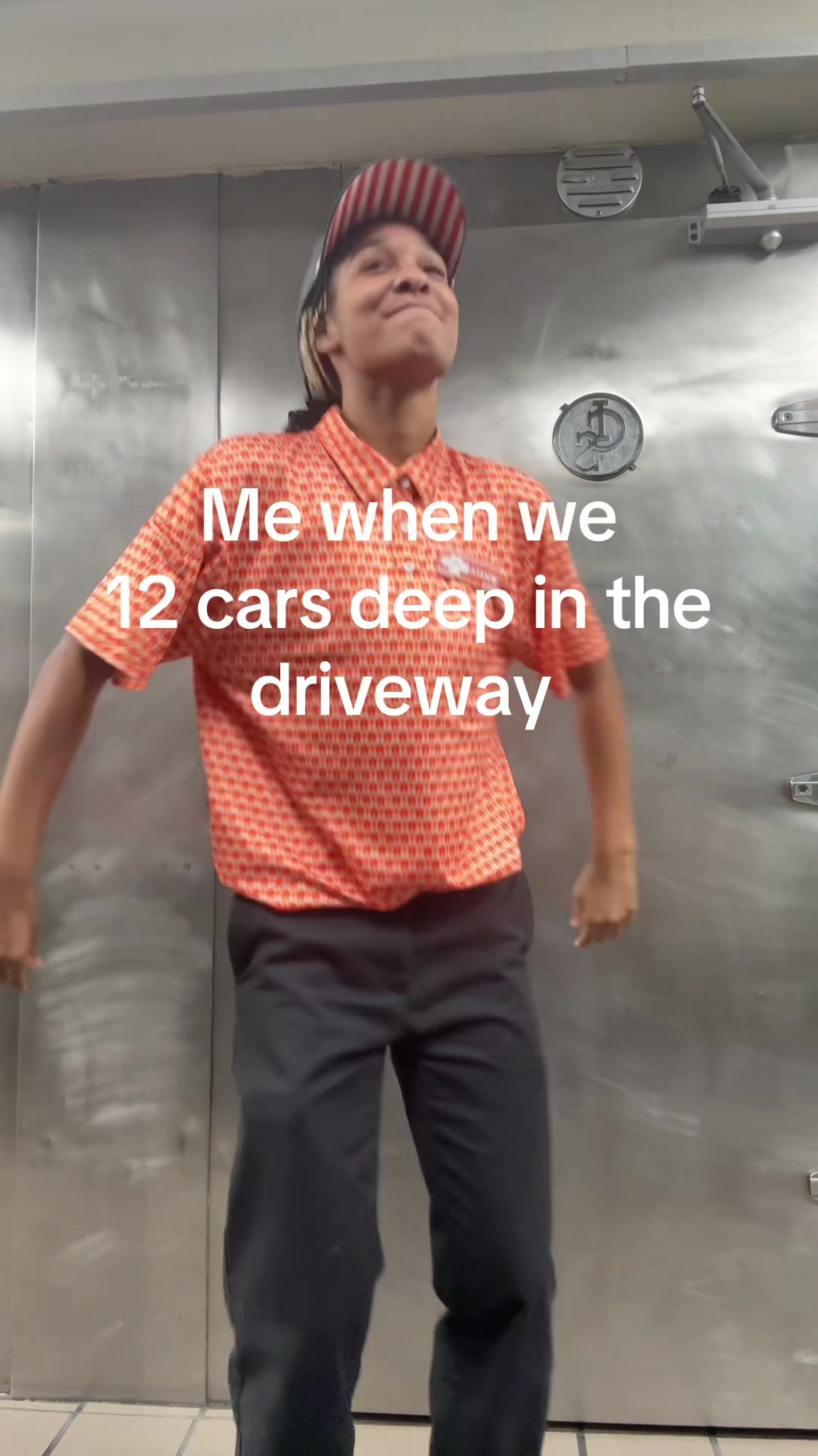 @😗