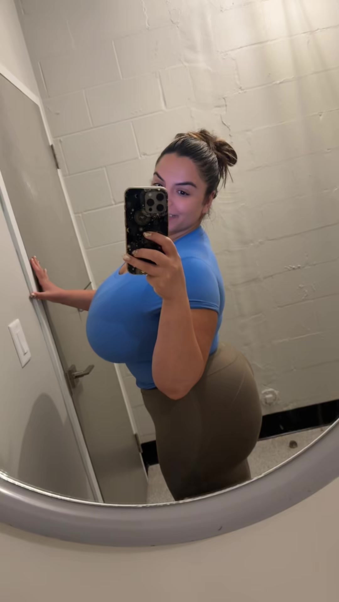 @iloveteniah