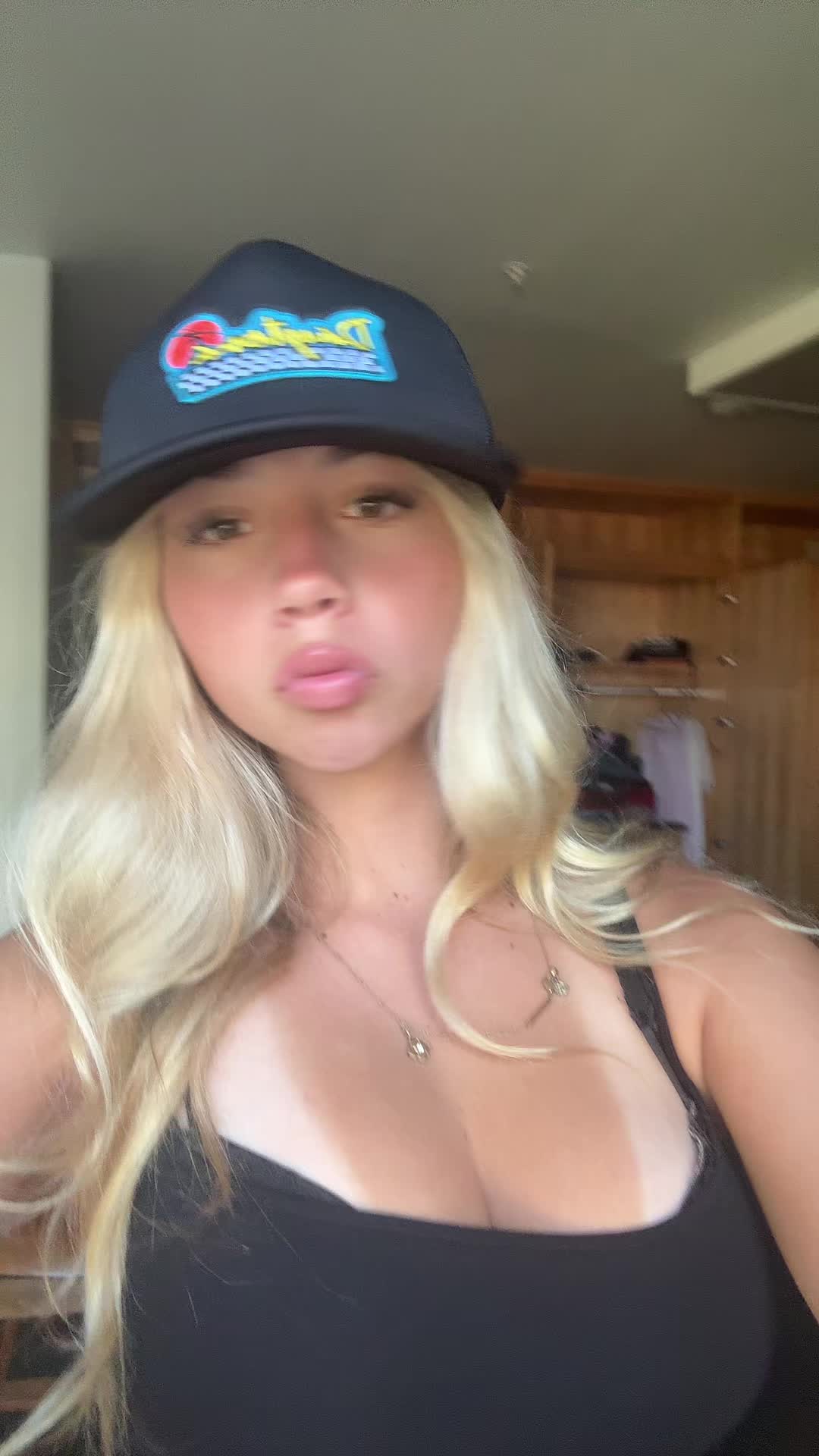 @spam😚