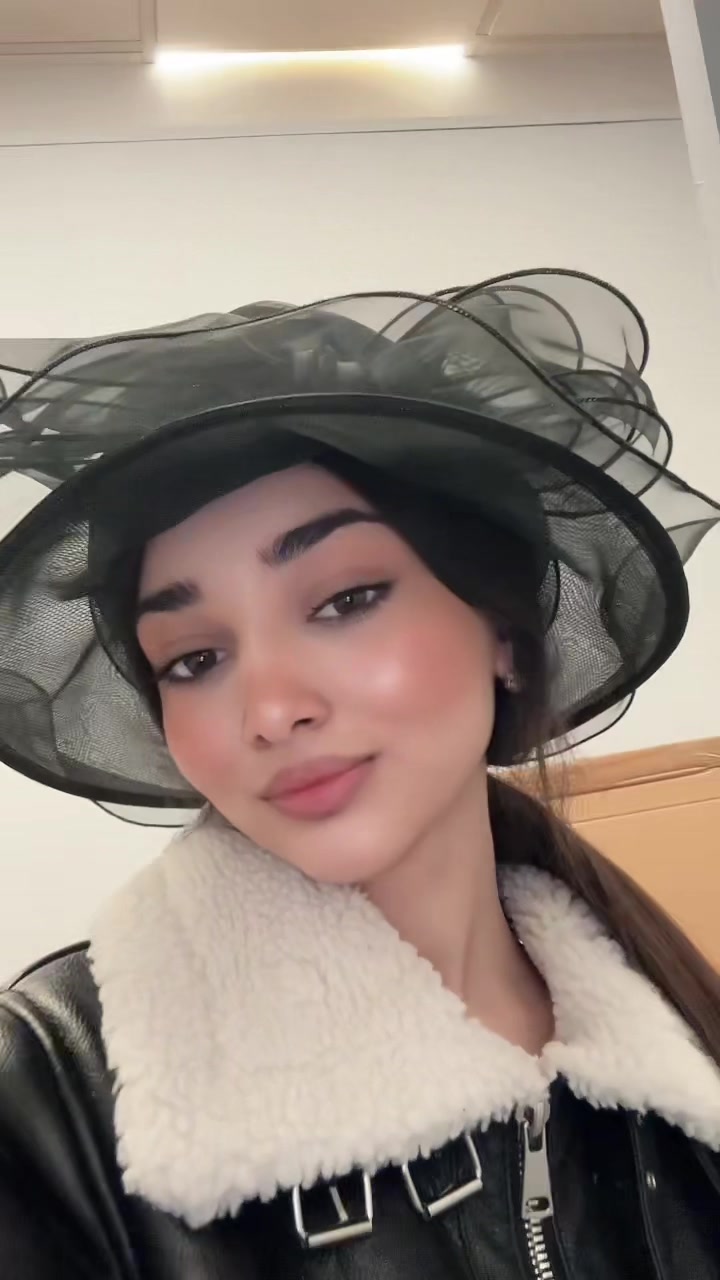 @Angelina