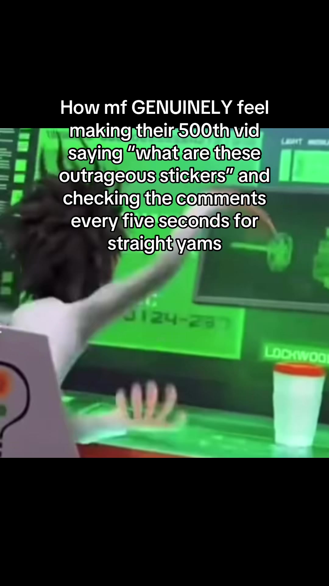 @⃟