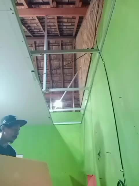 @Gombey