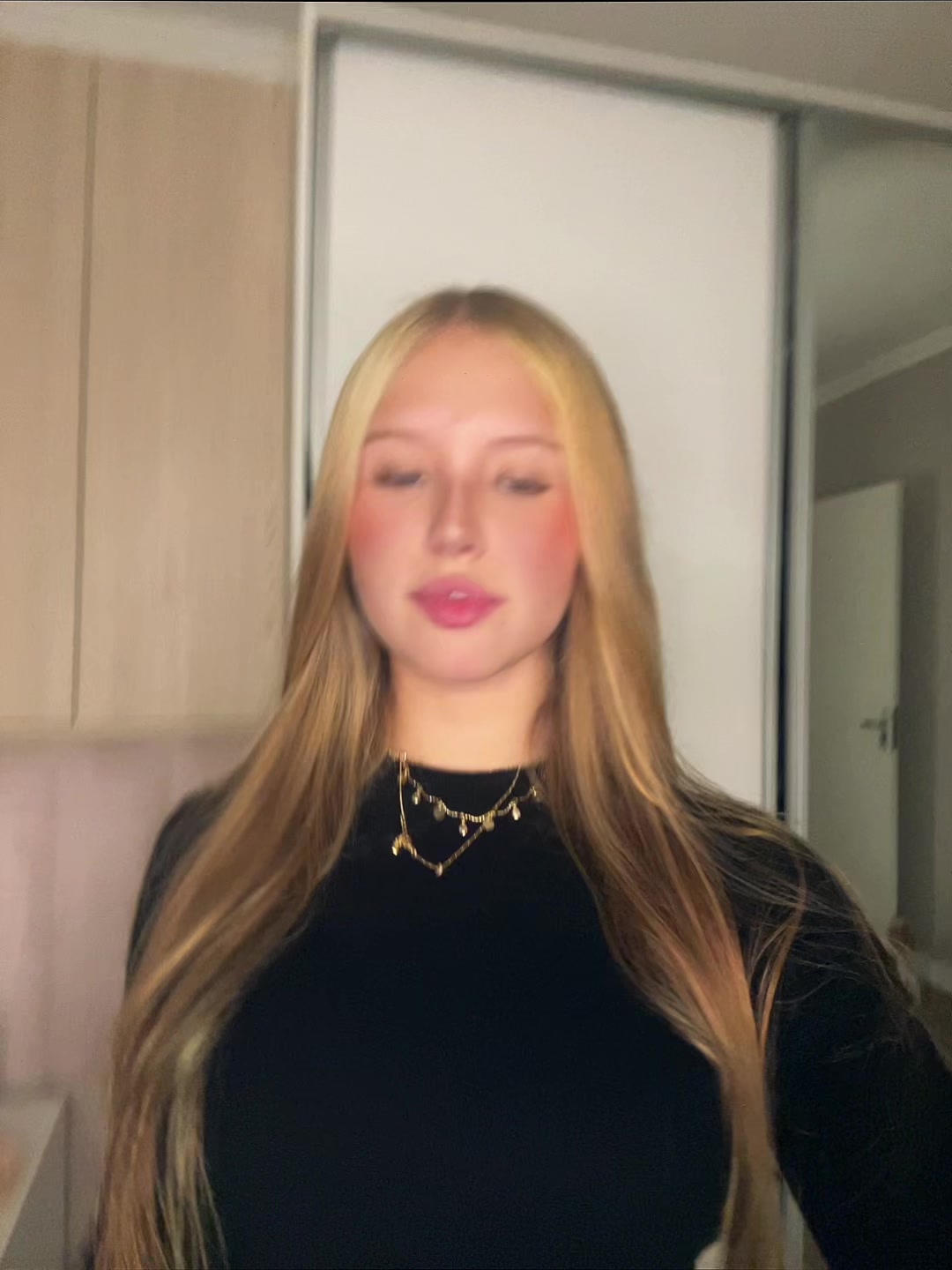 @😉