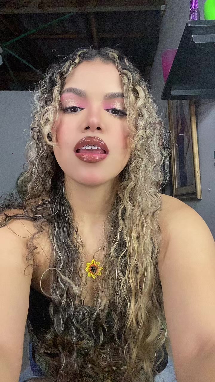 @Dani🌼