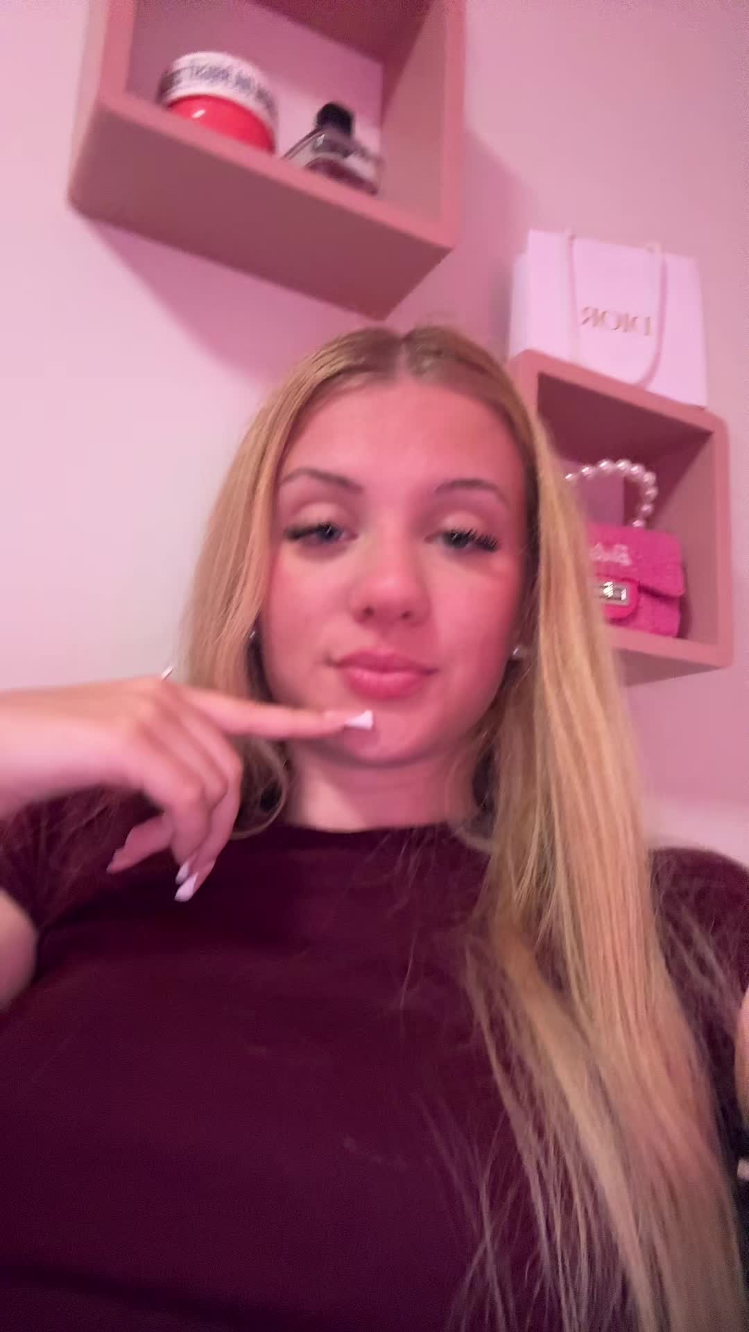 @Sofia🦋