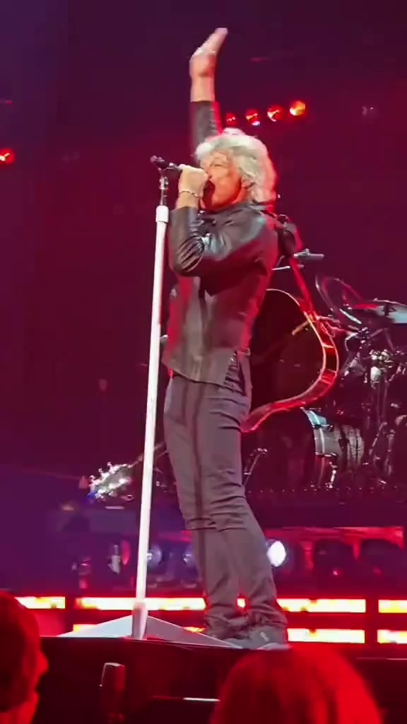 @World Jon Bon Jovi 👑