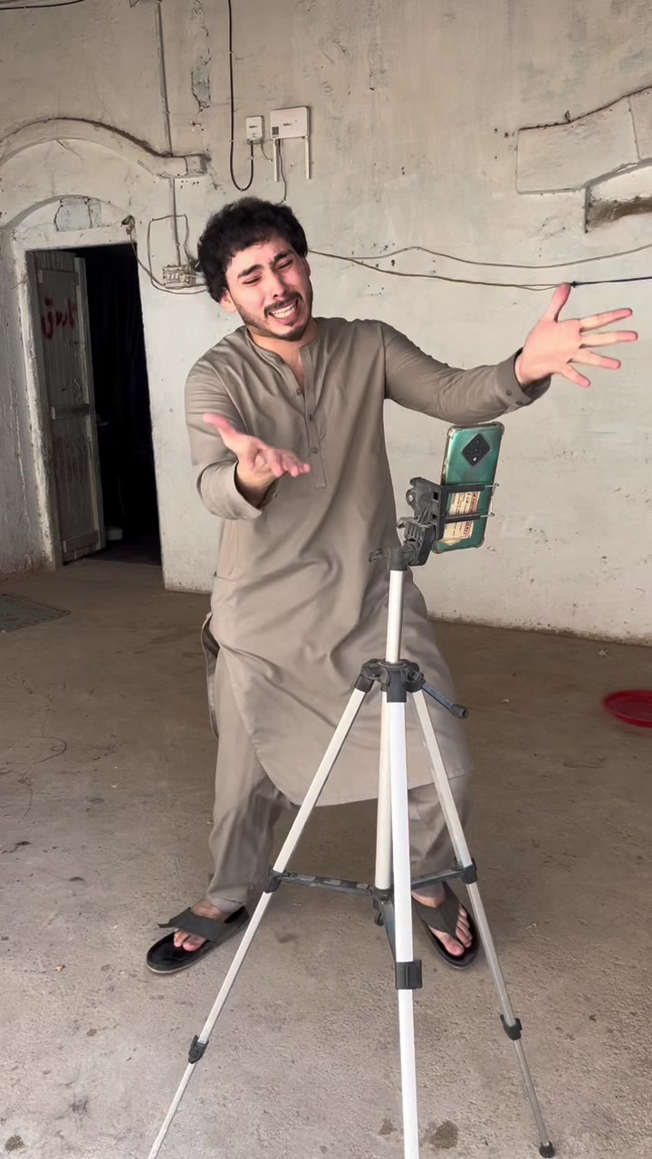 @hasnainshahi_27
