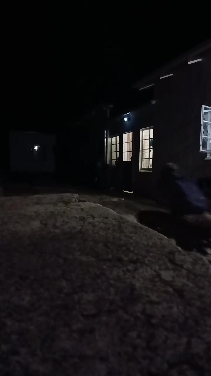 @🌚