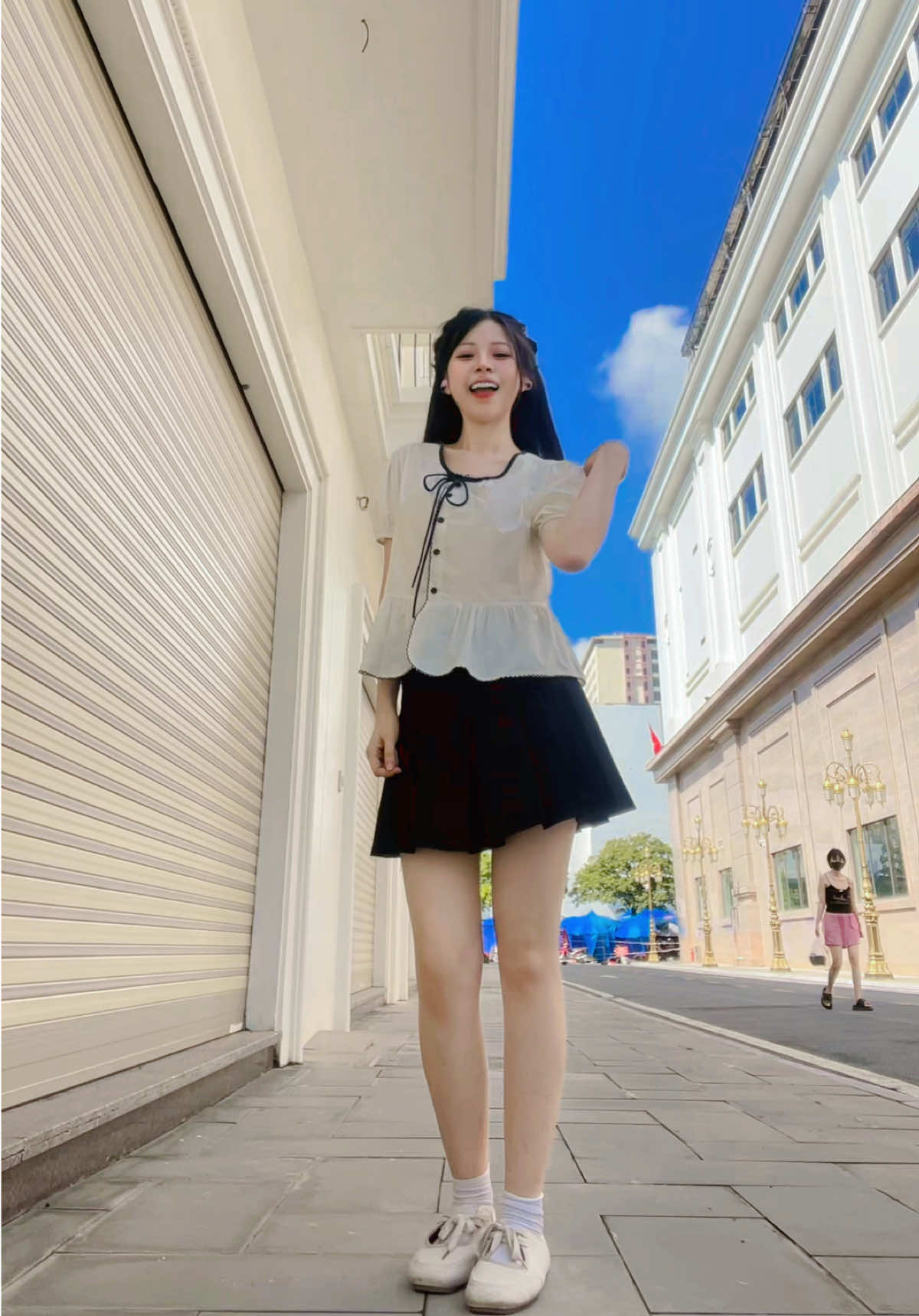 @Meow th&iacute;ch đi l&agrave;m