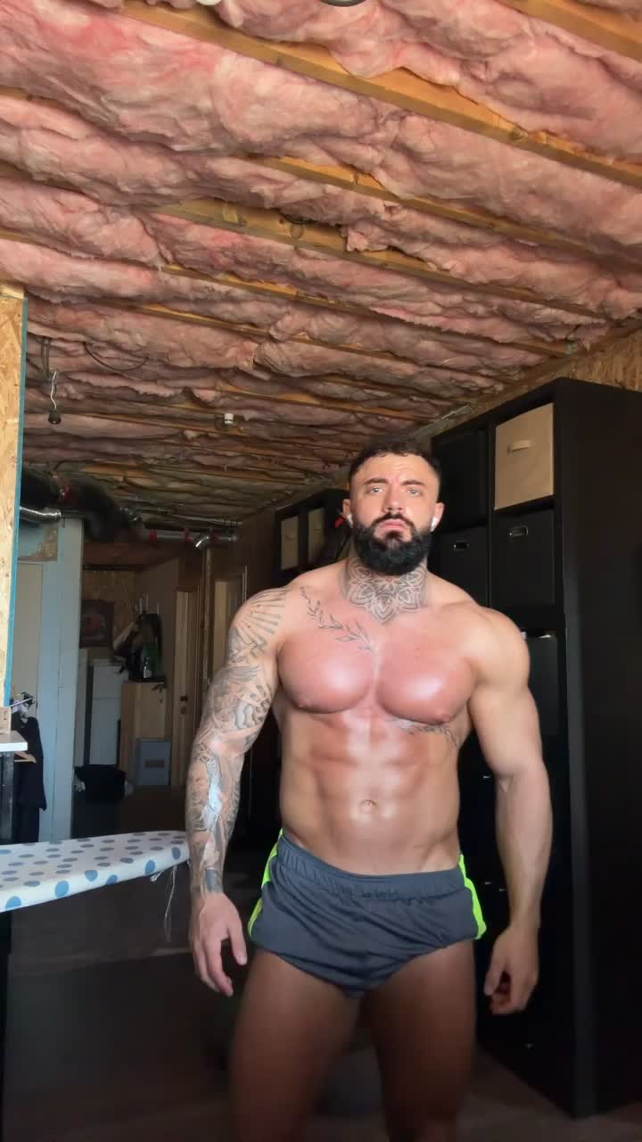 @Venzira