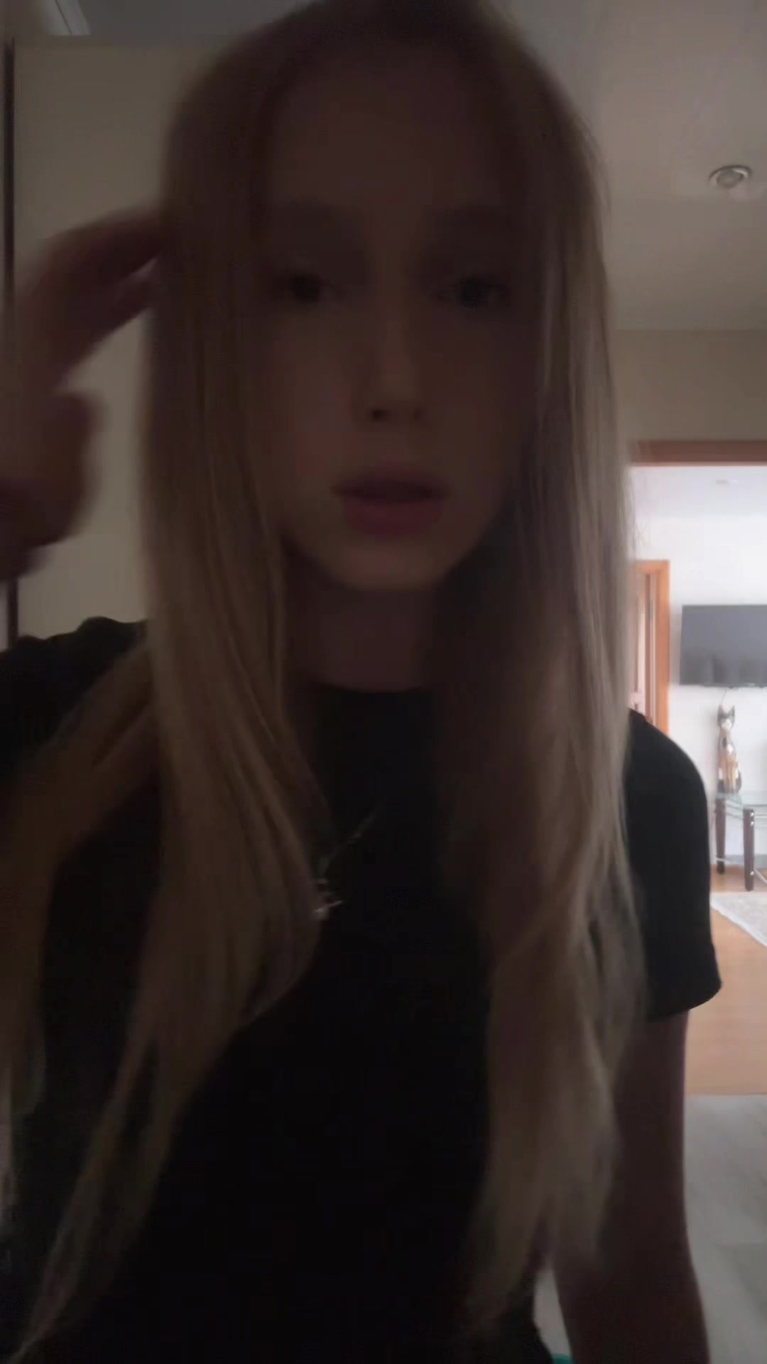 @vladalovely0